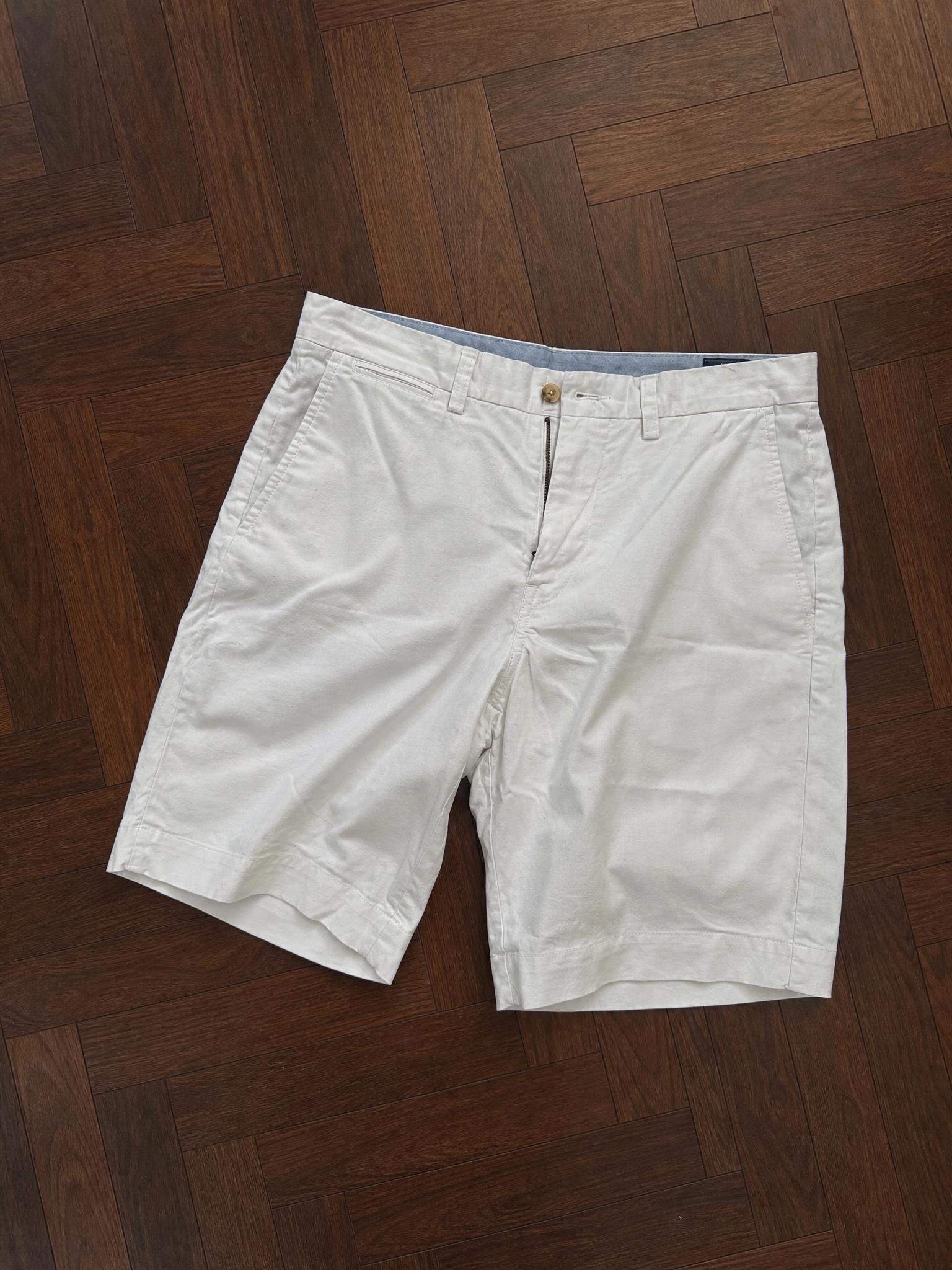 White Cotton-Style Chino Shorts with Cuffed Hem
