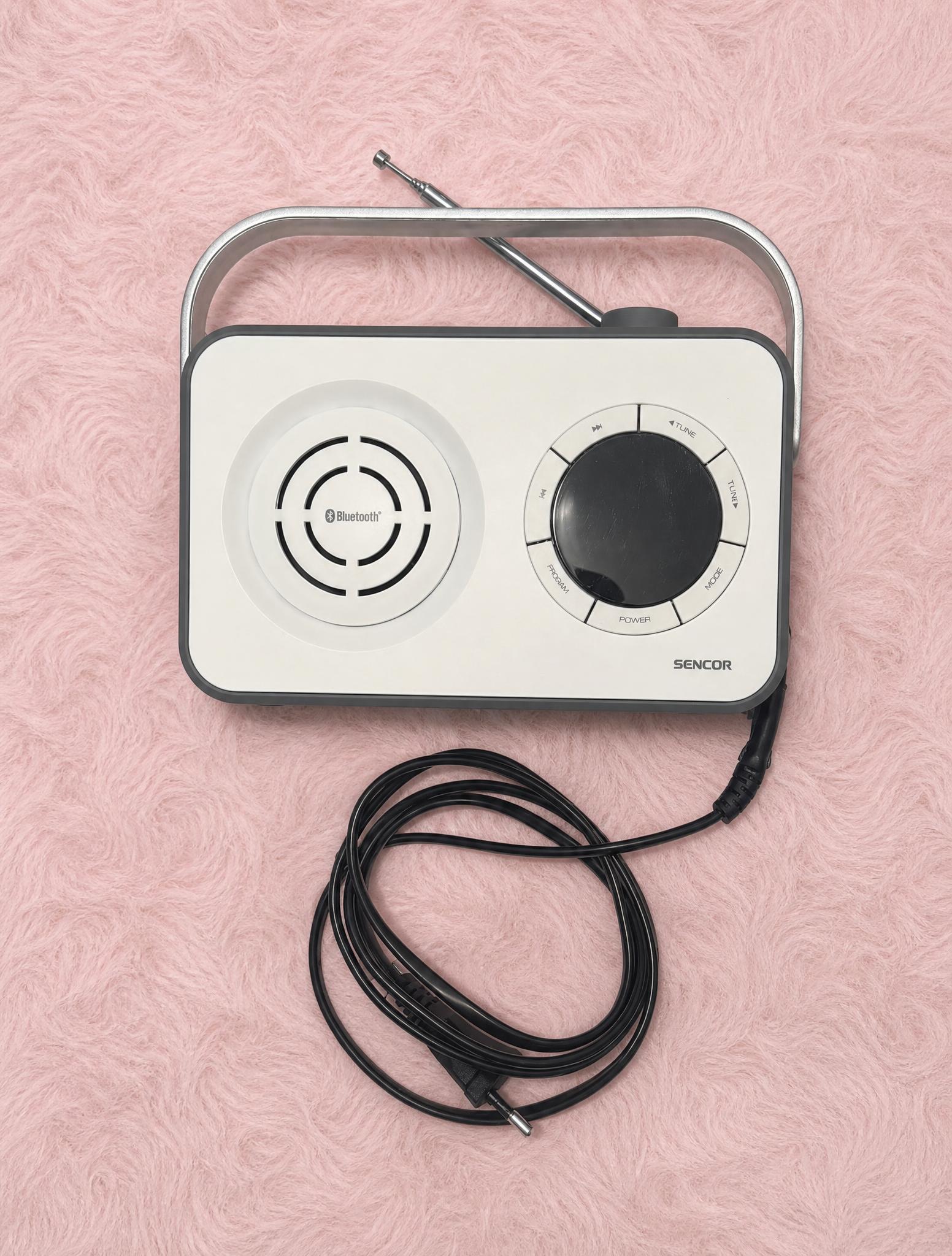 Sencor Bluetooth FM tabletop radio with telescopic antenna