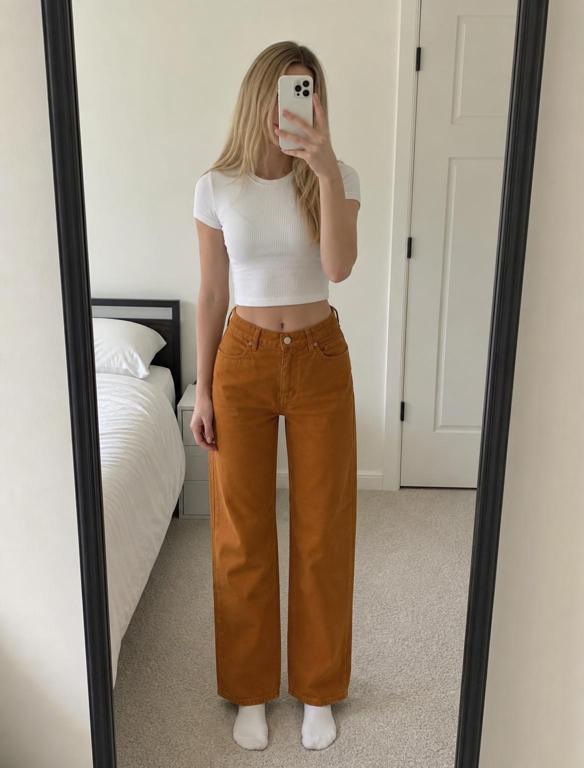 Rust brown high-rise straight-leg jeans – very good condition