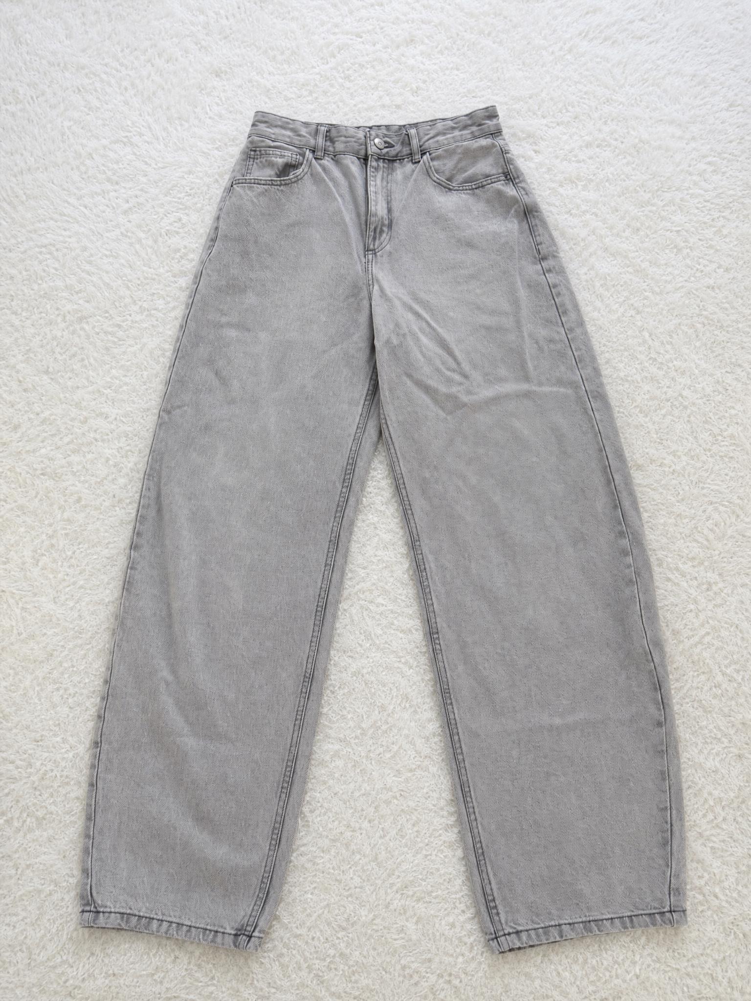 Grey Washed High-Waisted Straight-Leg Jeans – Very Good