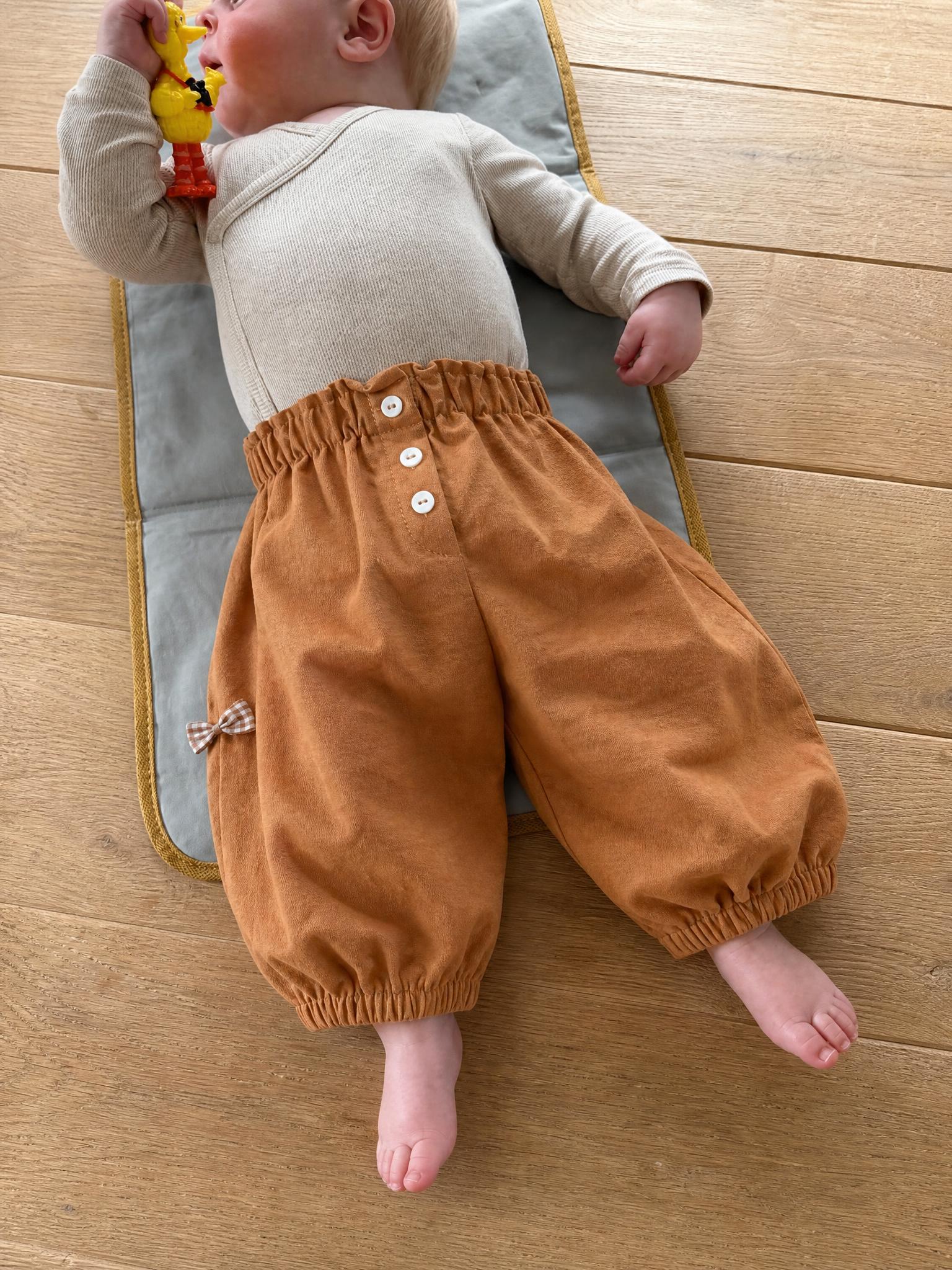 Rust Brown Cropped Trousers with Button Front & Gingham Ties
