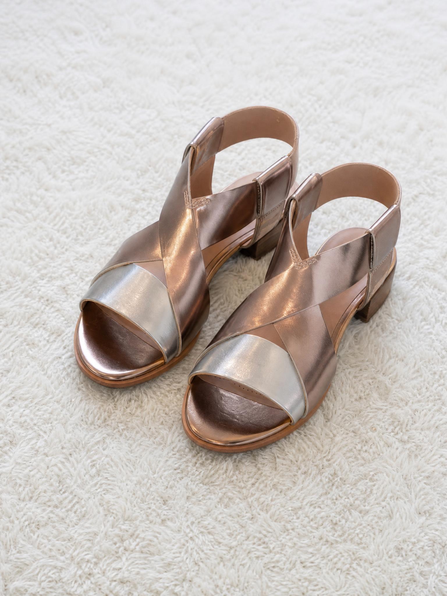 Clarks Bliss Meadow Metallic Crossover Sandals EU 38 New