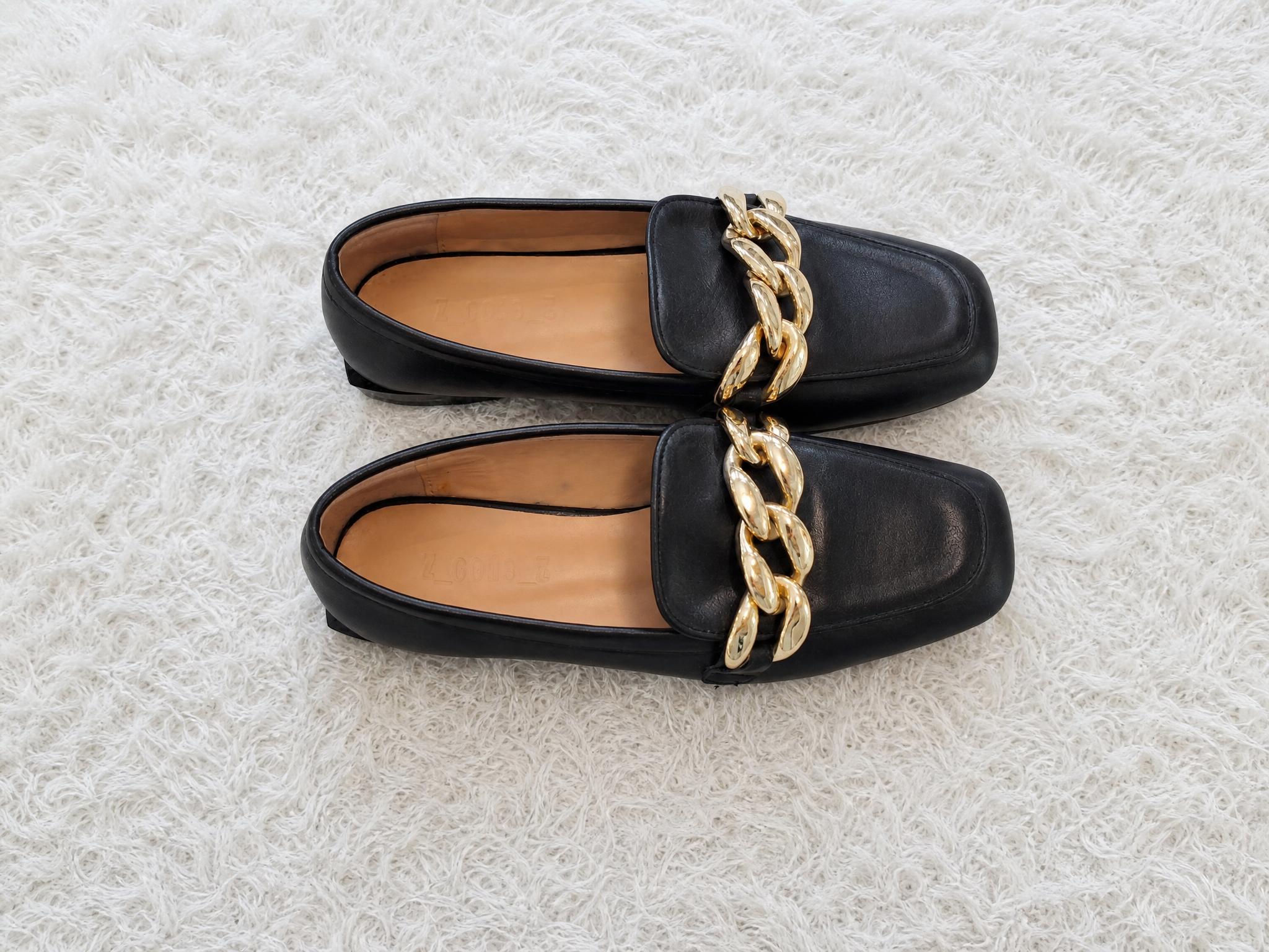 Black Chain Detail Slip-On Loafers – Very Good Condition