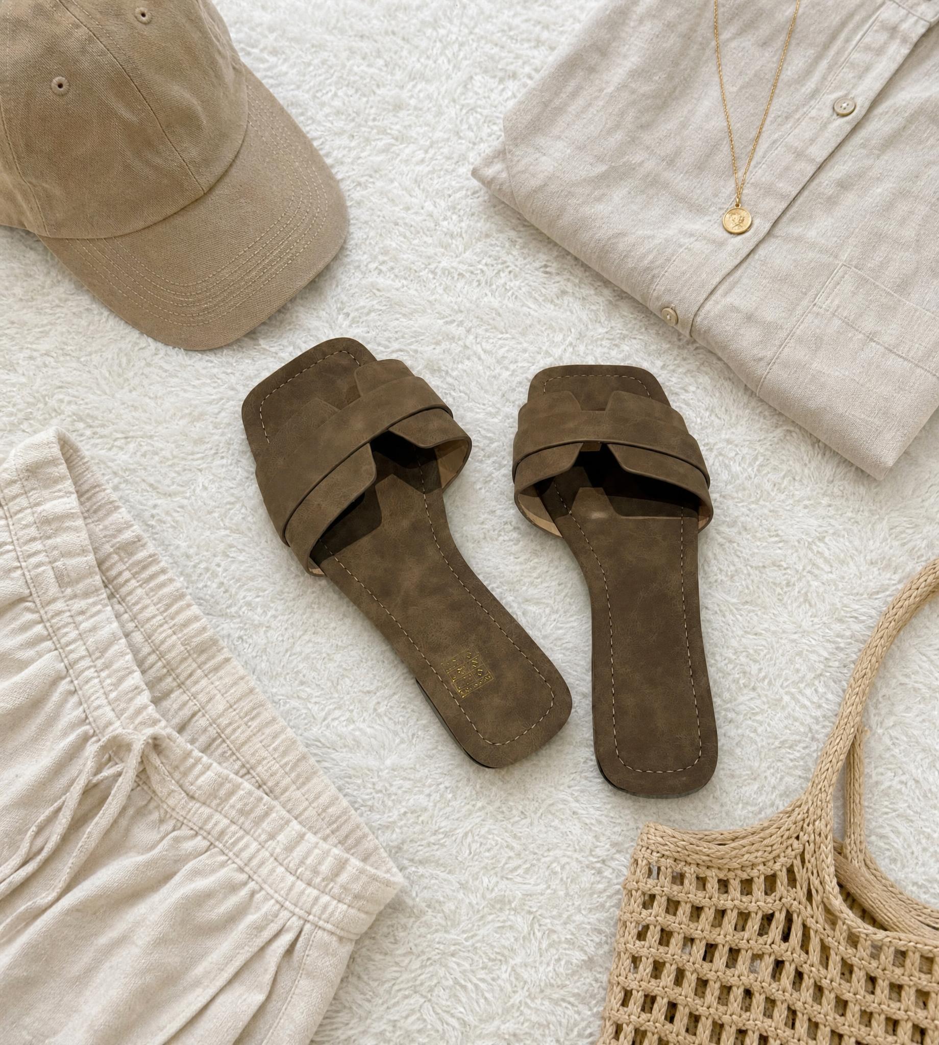 Taupe Brown Ruched Square-Toe Slide Sandals – Very Good