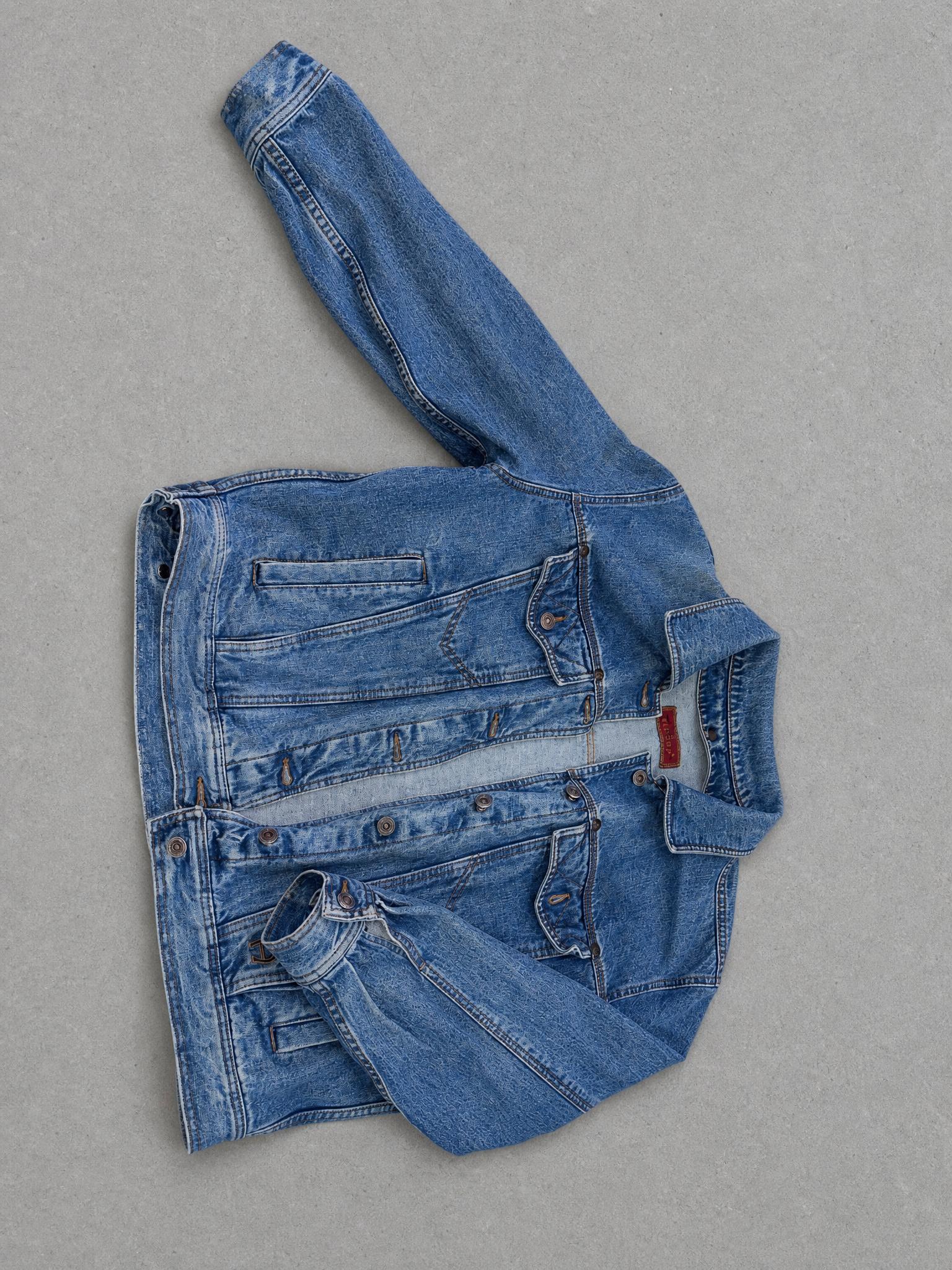 Wrangler Blue Denim Trucker Jacket with Multiple Pockets