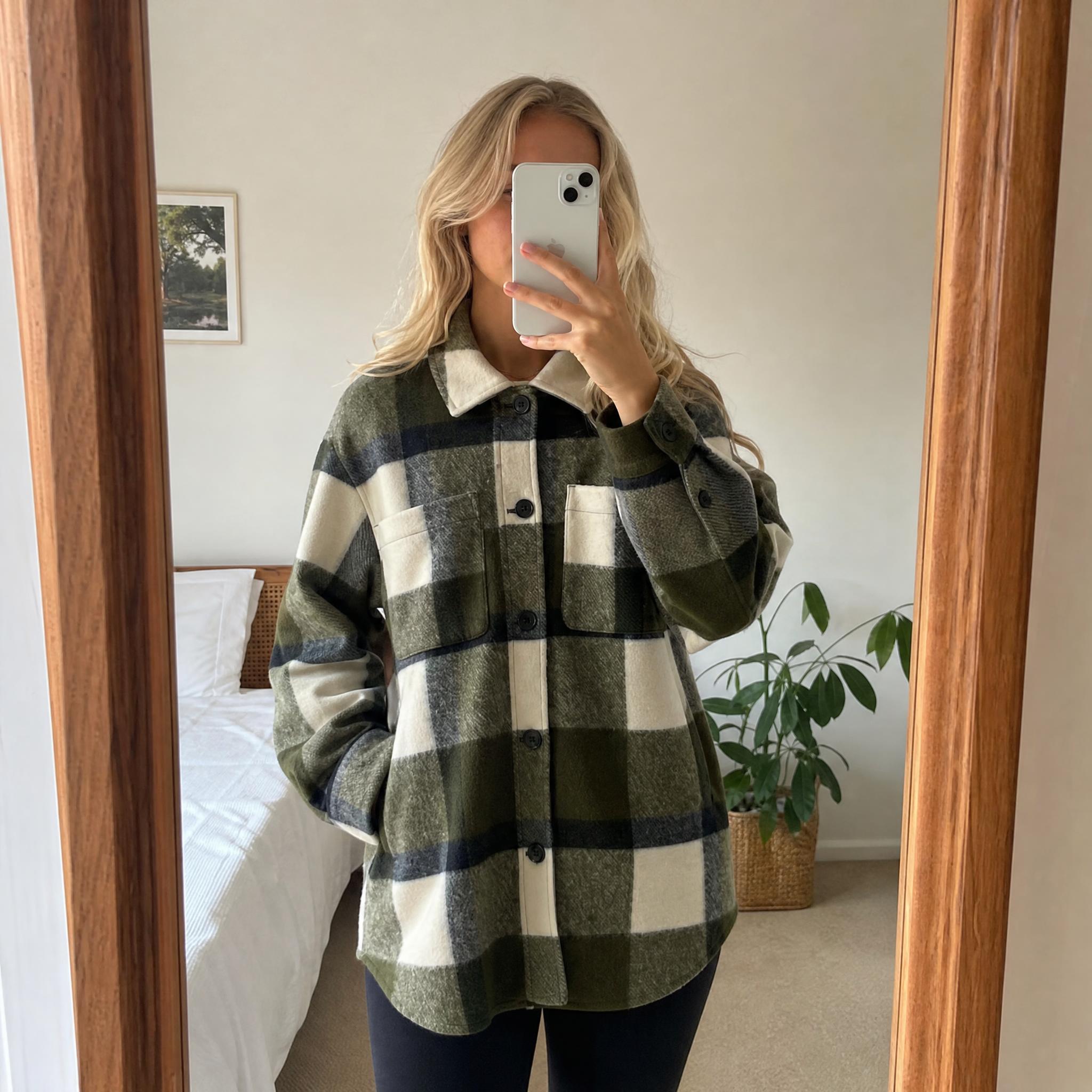 Patchwork colour-block collared knit cardigan