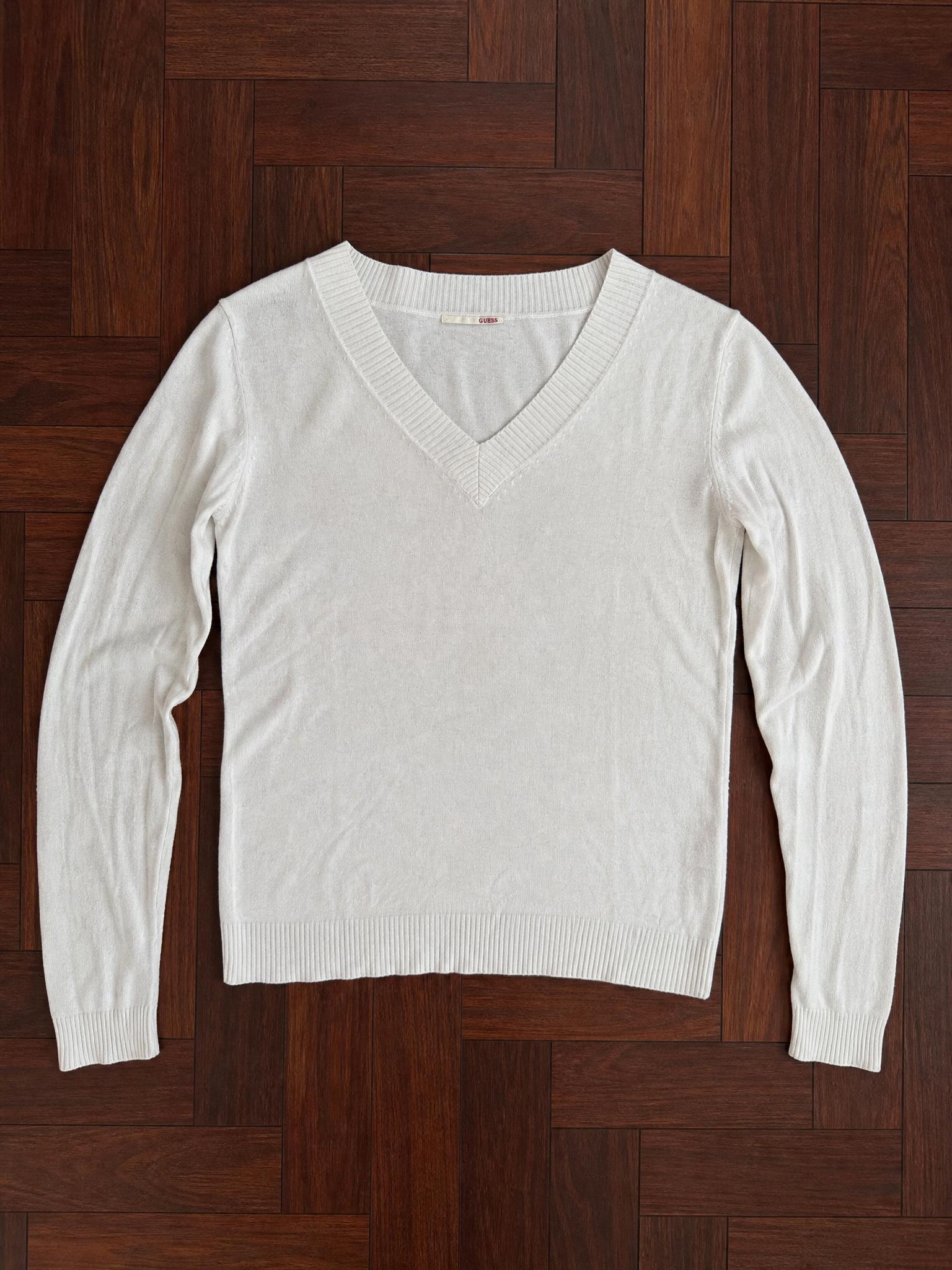GUESS fine-knit V-neck long-sleeve top in white