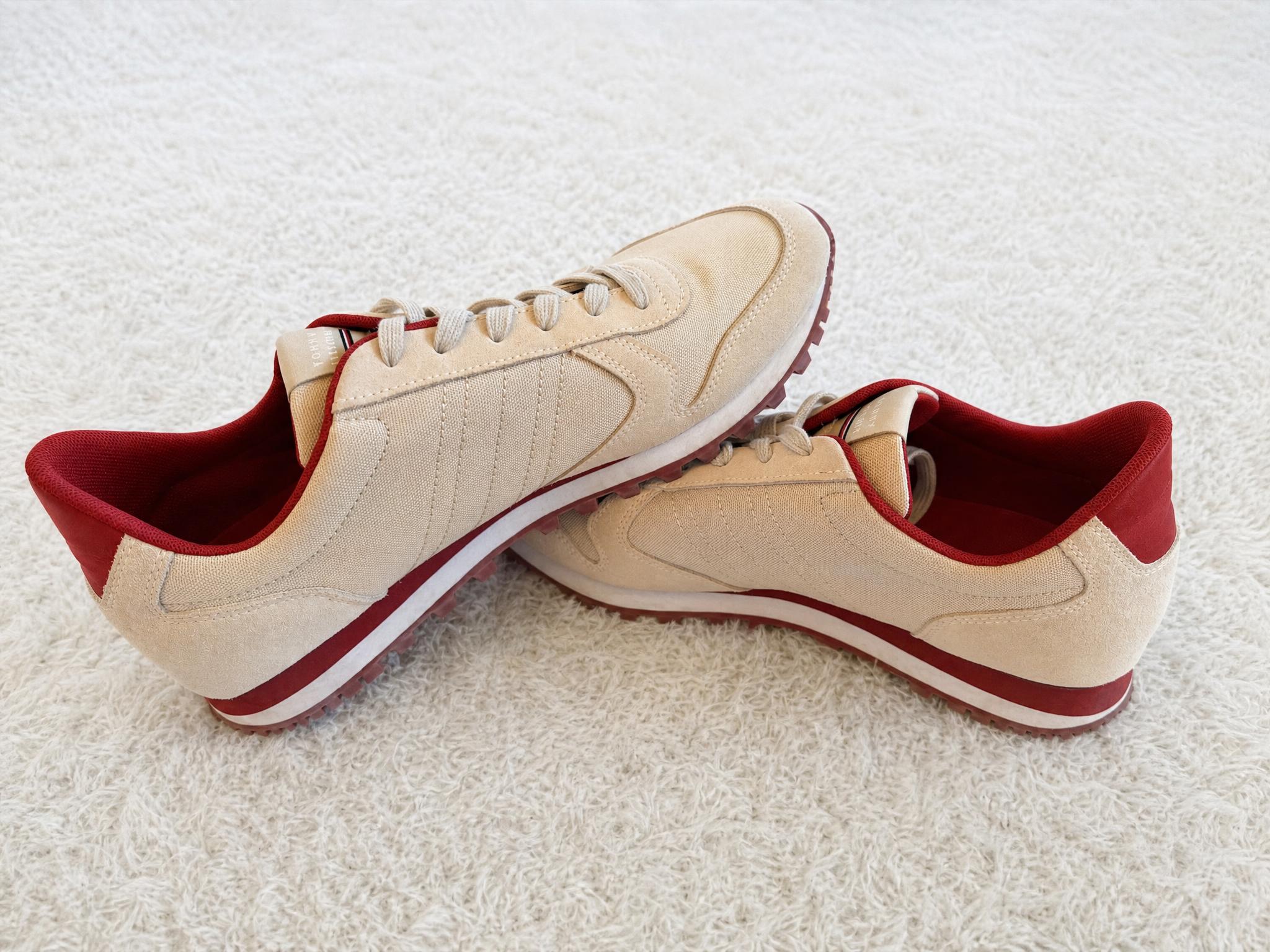 Tommy Hilfiger Beige Burgundy Lace-Up Trainers Very Good