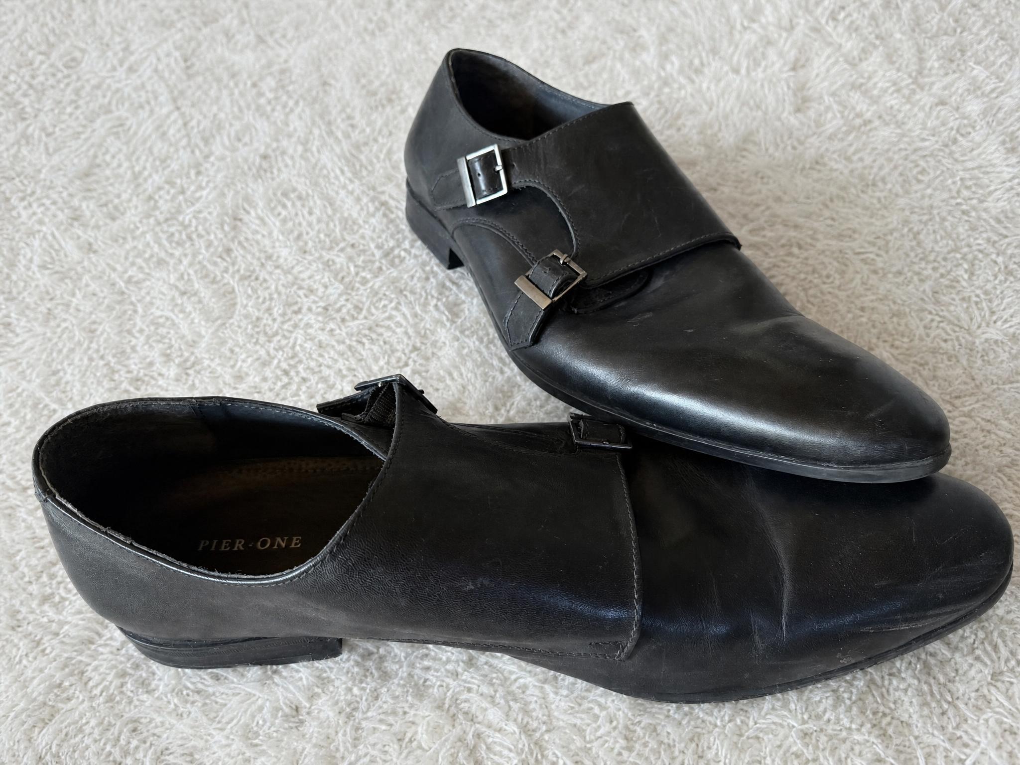 Pier One black platform Mary Jane buckle shoes
