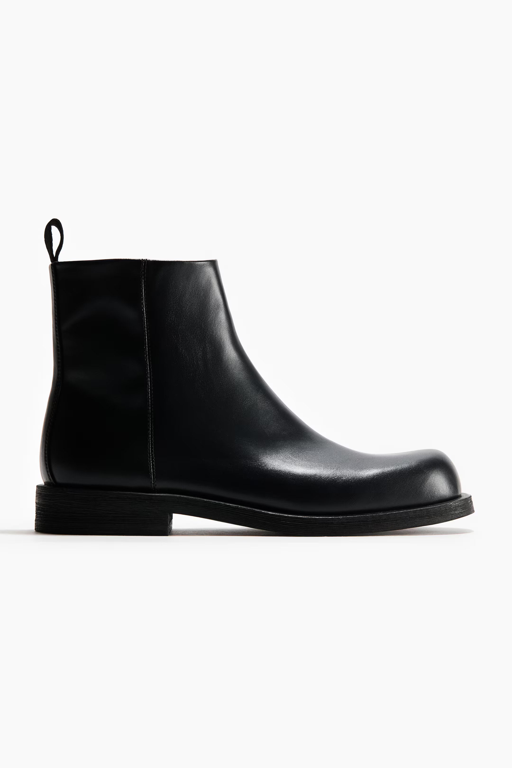 H&M, BOOTS