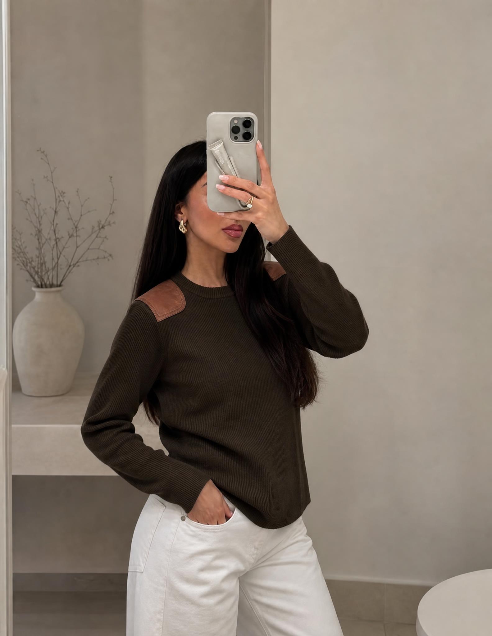 Abercrombie & Fitch brown ribbed jumper with shoulder patches L