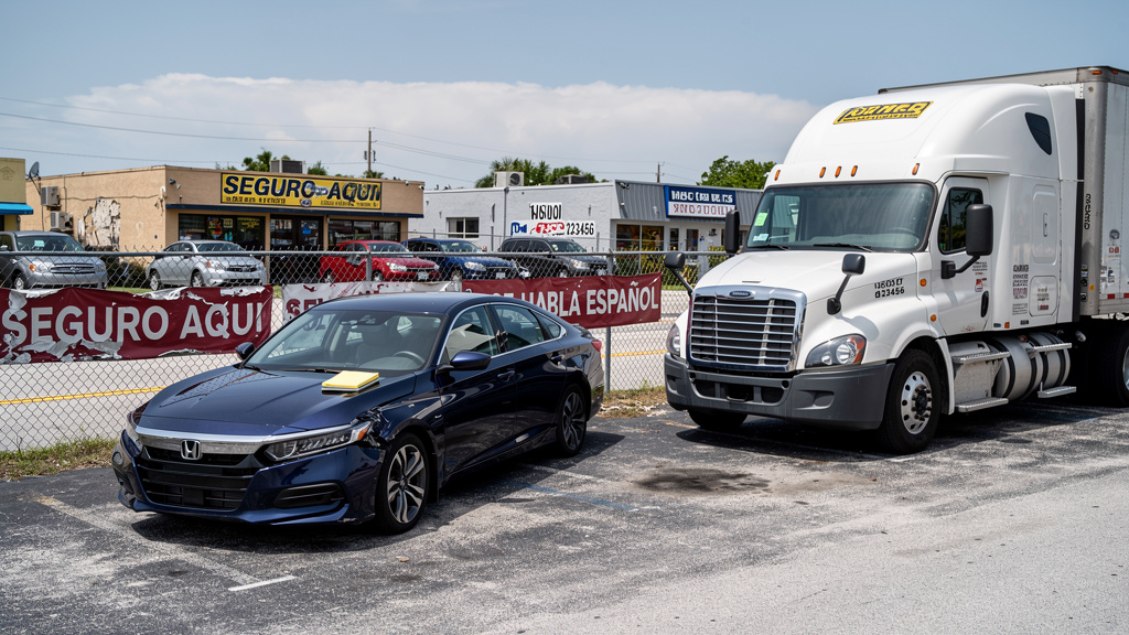 Errores que destruyen su caso después de que lo choca un camión en Hialeah