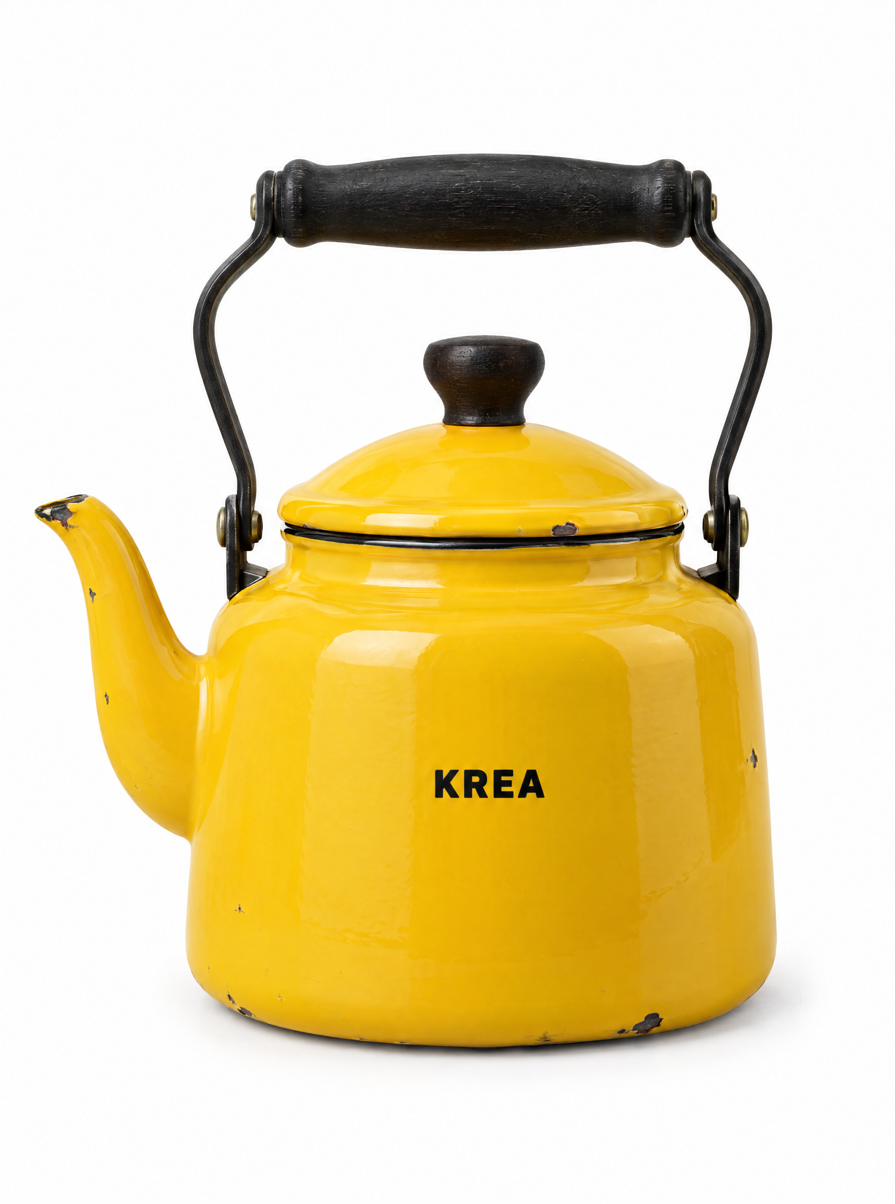 Input 1: Yellow enamel kettle